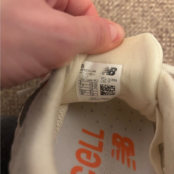 New Balance Fuel Cell Supercomp Trainer- LIKE NEW - Picture 6 of 7